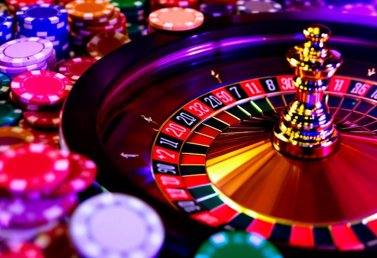 Roma77 login Android app interface showing sportsbook, live dealers, and slots on mobile screen
